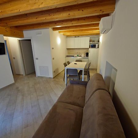 Casa Antico Borgo - Appartamento 1 Assenza di Brenzone Dış mekan fotoğraf