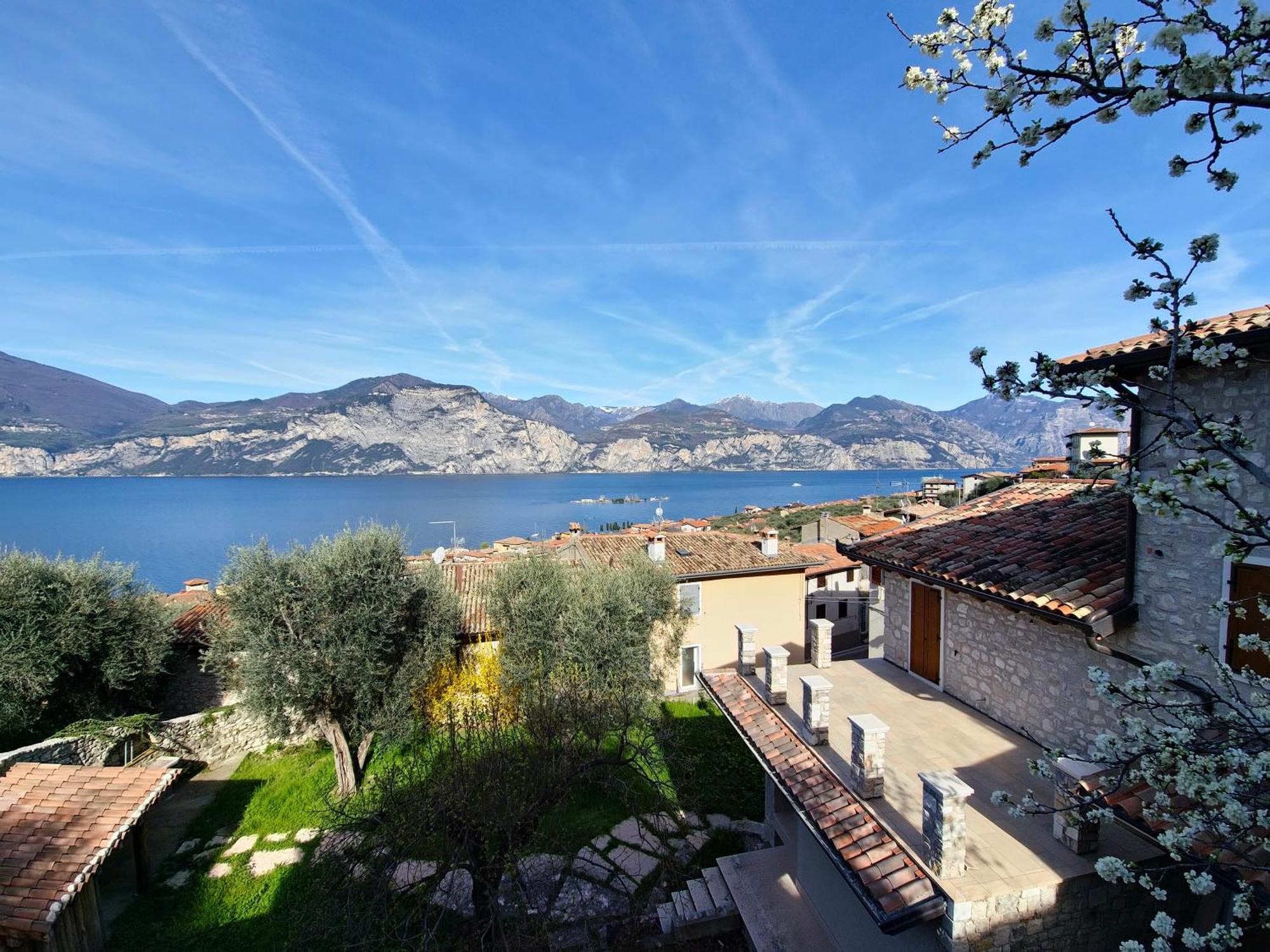 Casa Antico Borgo - Appartamento 1 Assenza di Brenzone Dış mekan fotoğraf